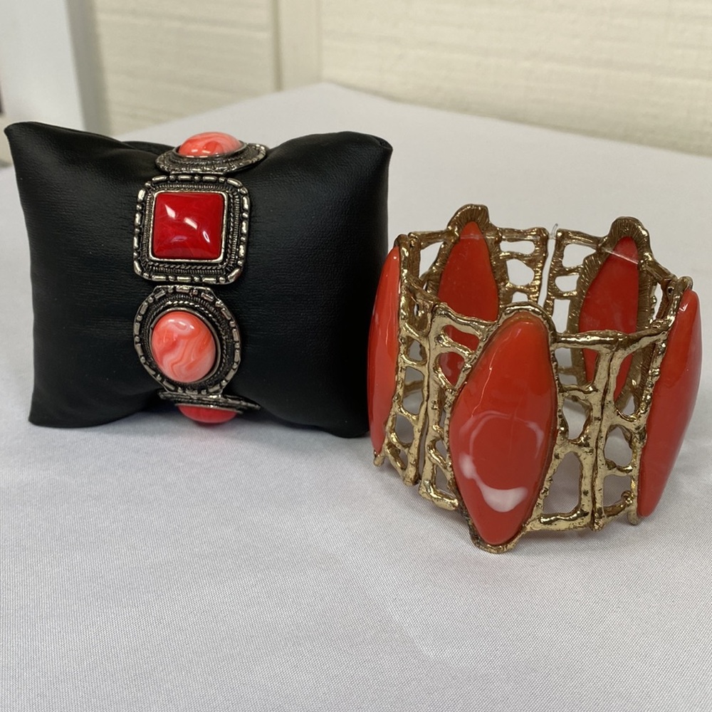Very pretty marbleized orange & red stretch bracelets